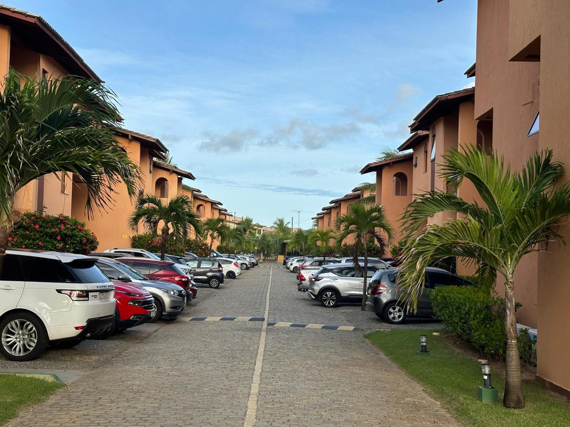 Flat Guarajuba 4 Quartos Terreo A Beira Mar - Pe Na Areia - Governanca Com Arrumadeira E Wi Fi Inclusos Camassari المظهر الخارجي الصورة