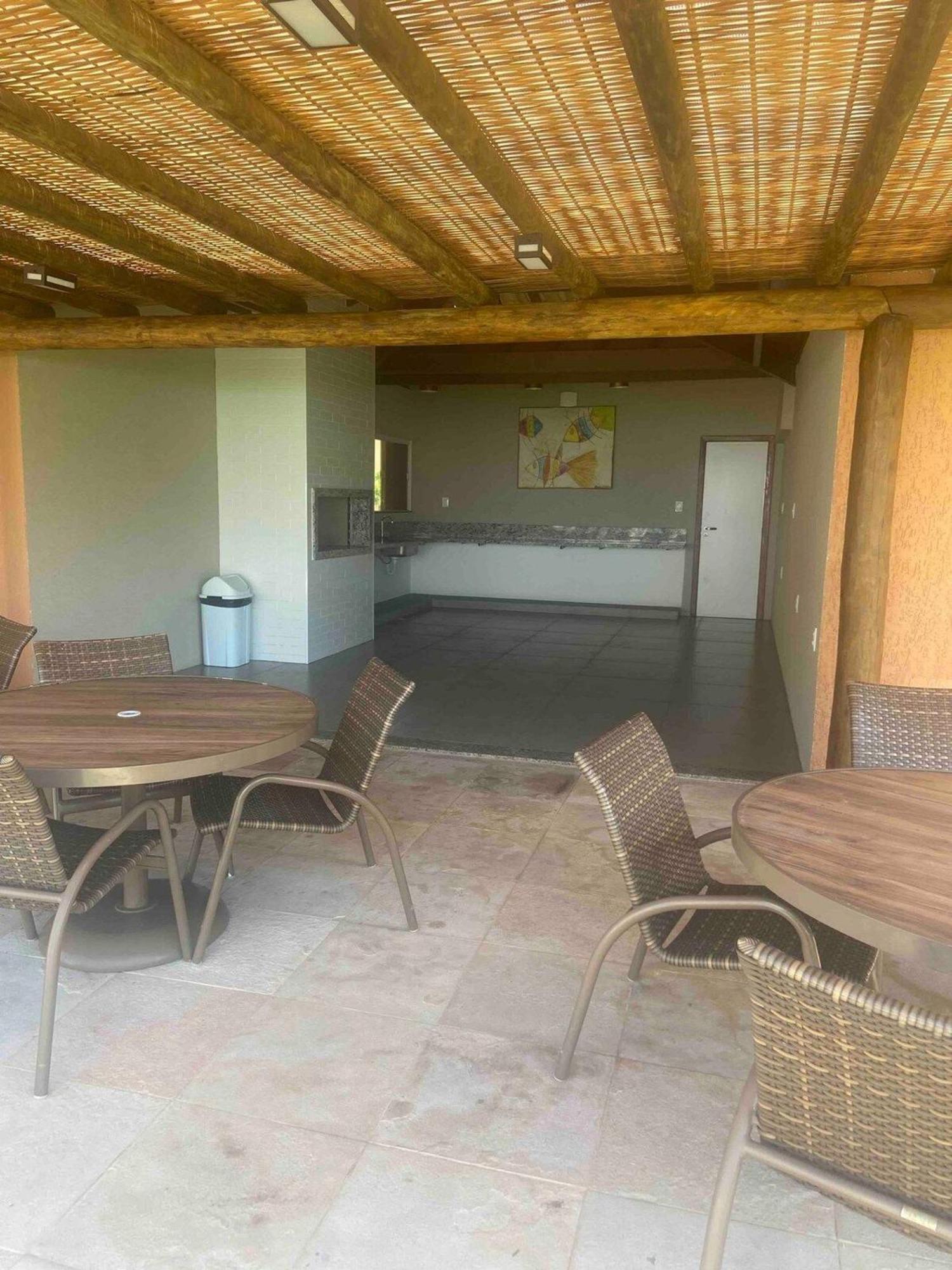 Flat Guarajuba 4 Quartos Terreo A Beira Mar - Pe Na Areia - Governanca Com Arrumadeira E Wi Fi Inclusos Camassari المظهر الخارجي الصورة