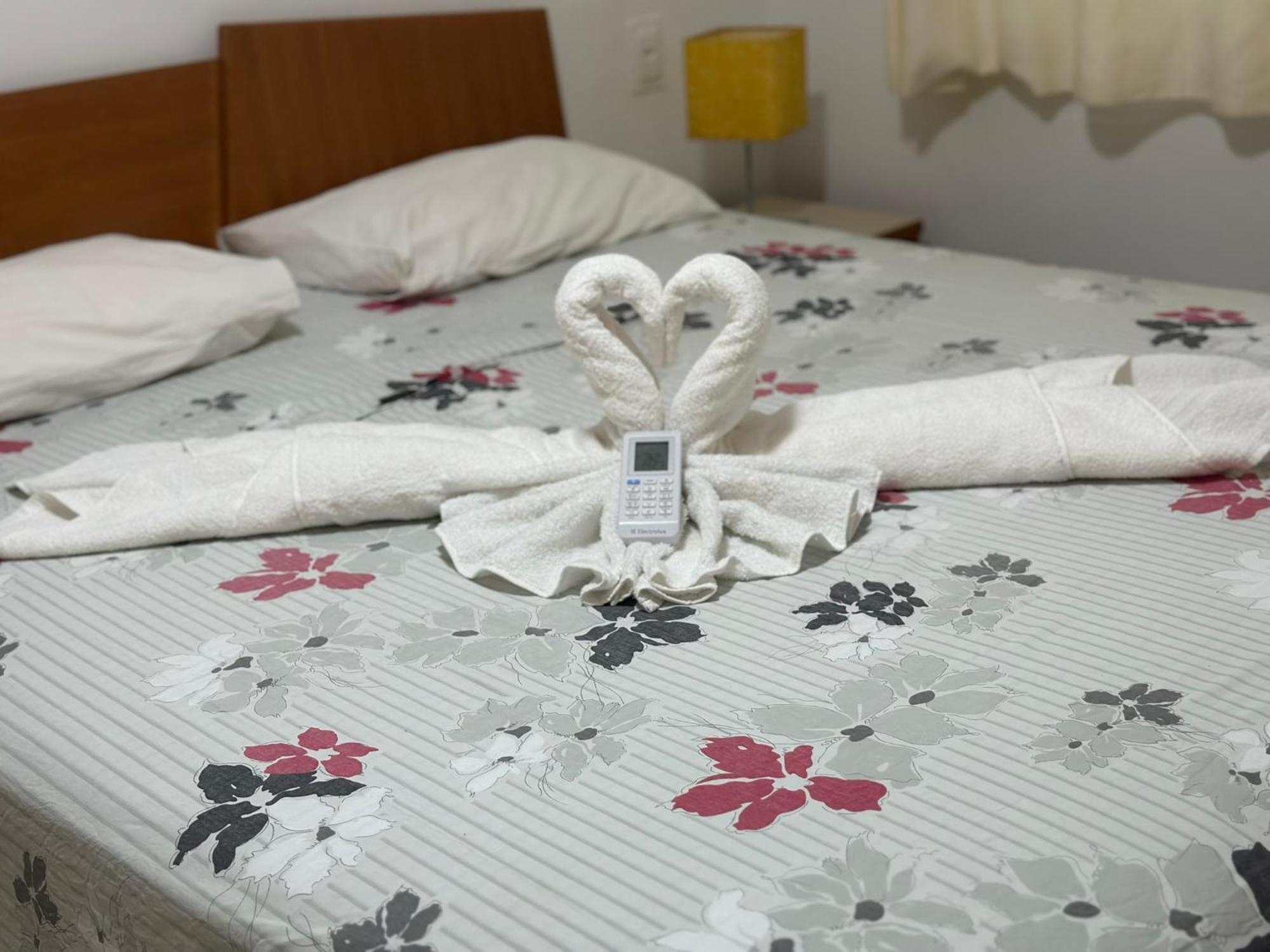 Flat Guarajuba 4 Quartos Terreo A Beira Mar - Pe Na Areia - Governanca Com Arrumadeira E Wi Fi Inclusos Camassari المظهر الخارجي الصورة