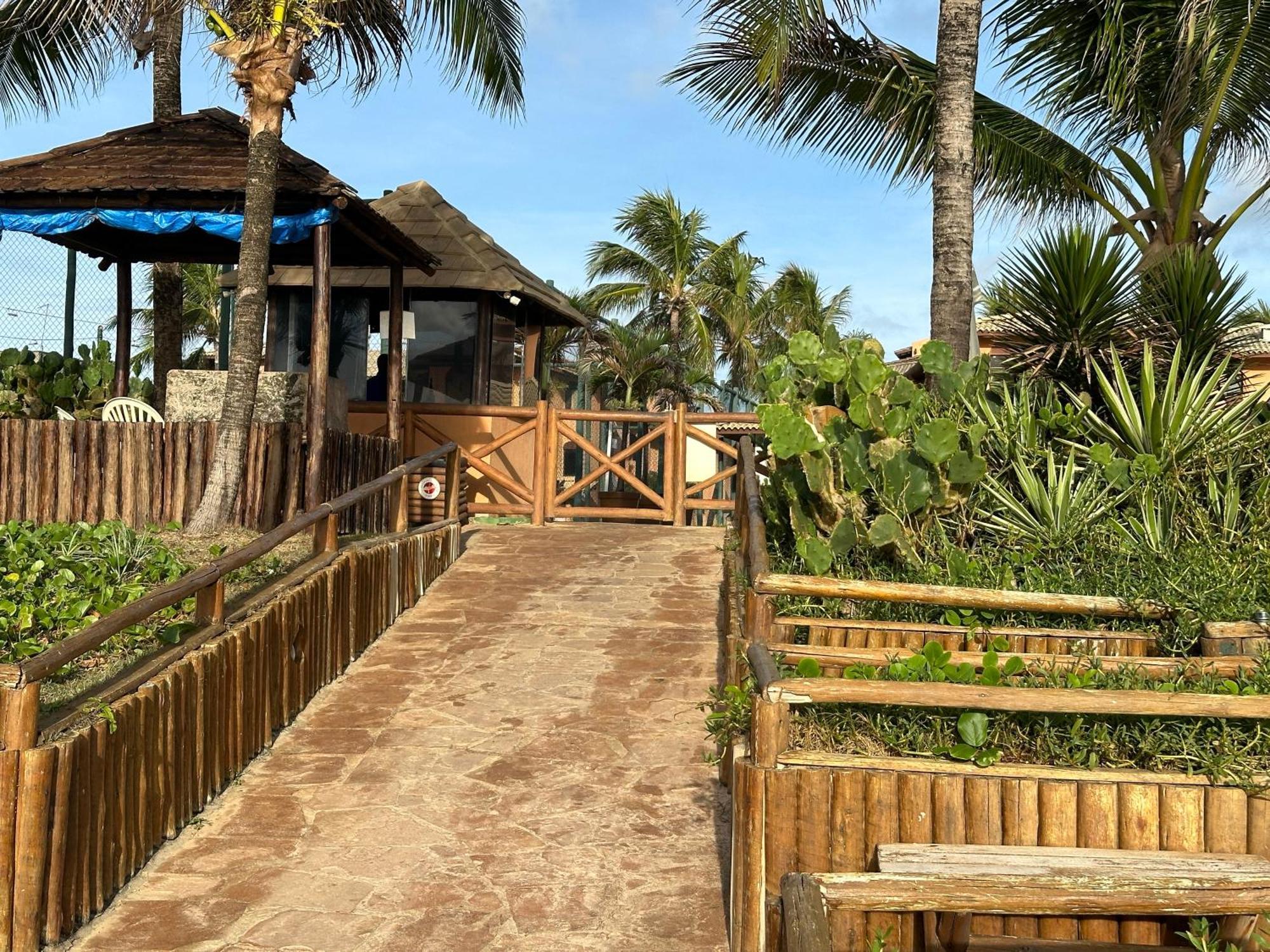 Flat Guarajuba 4 Quartos Terreo A Beira Mar - Pe Na Areia - Governanca Com Arrumadeira E Wi Fi Inclusos Camassari المظهر الخارجي الصورة