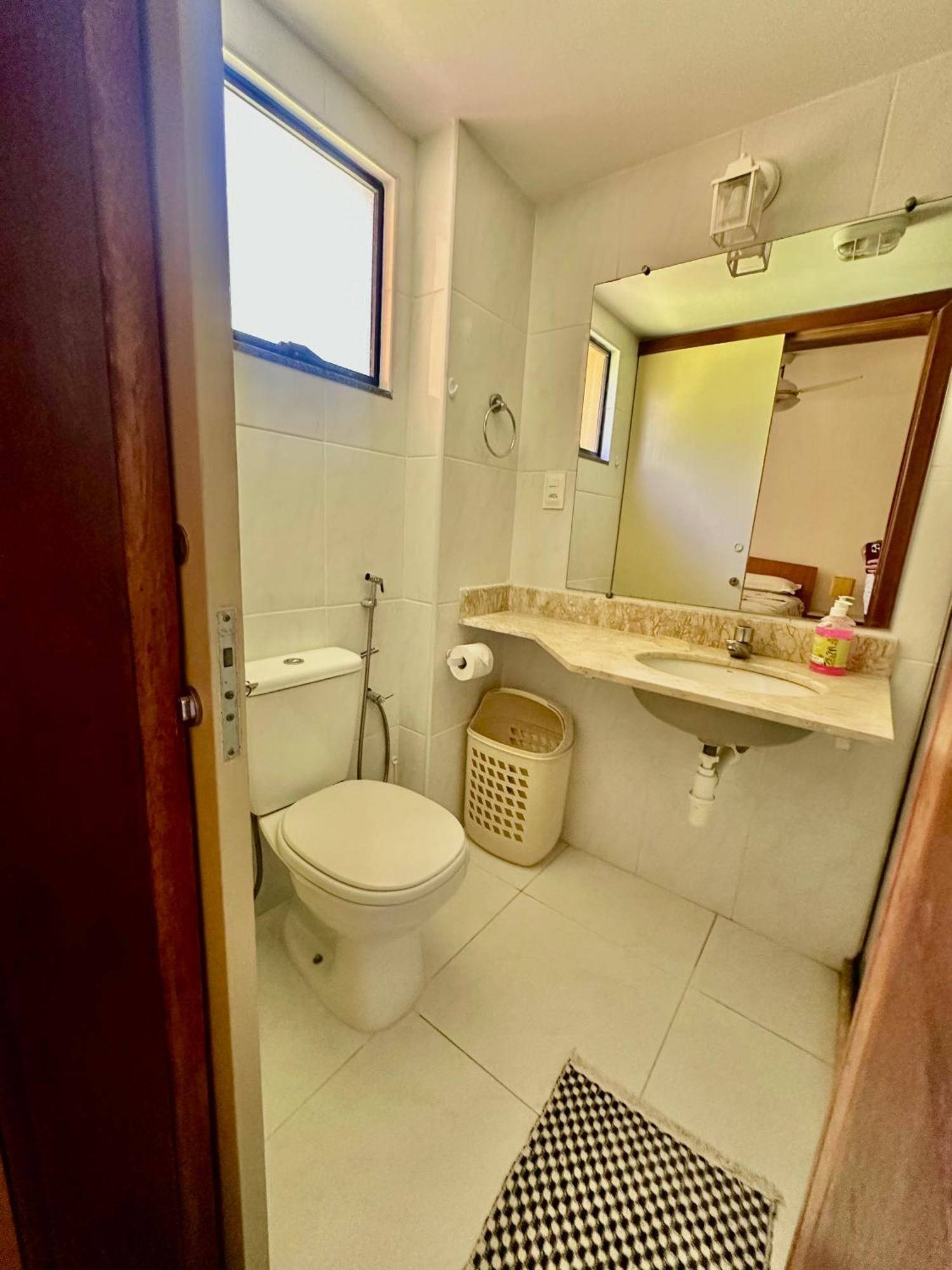 Flat Guarajuba 4 Quartos Terreo A Beira Mar - Pe Na Areia - Governanca Com Arrumadeira E Wi Fi Inclusos Camassari المظهر الخارجي الصورة