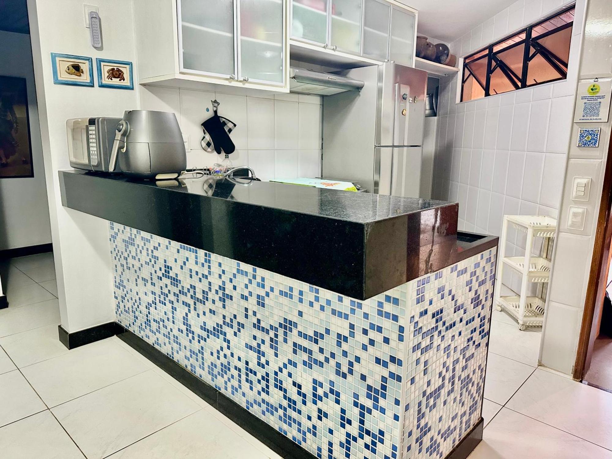 Flat Guarajuba 4 Quartos Terreo A Beira Mar - Pe Na Areia - Governanca Com Arrumadeira E Wi Fi Inclusos Camassari المظهر الخارجي الصورة